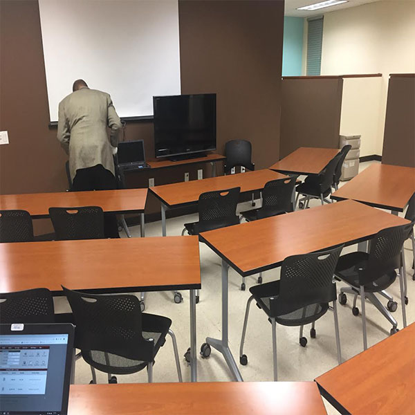 Flexible room prepared for a gathering